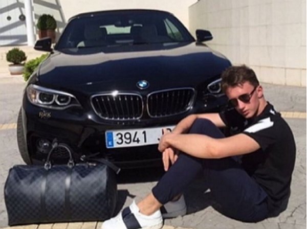 Мажор, катавшийся по «Музеону» на BMW, задержан полицией