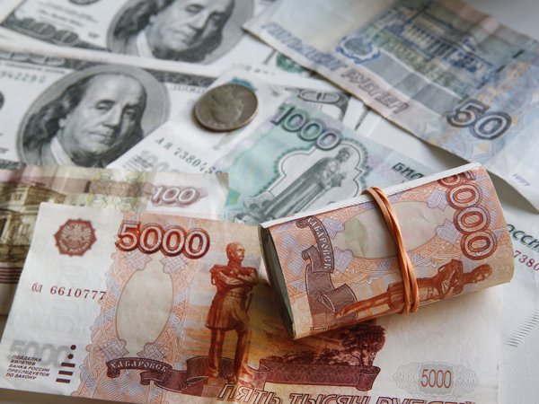 Курс доллара на сегодня, 5 августа 2016: эксперты пророчат рублю новые испытания