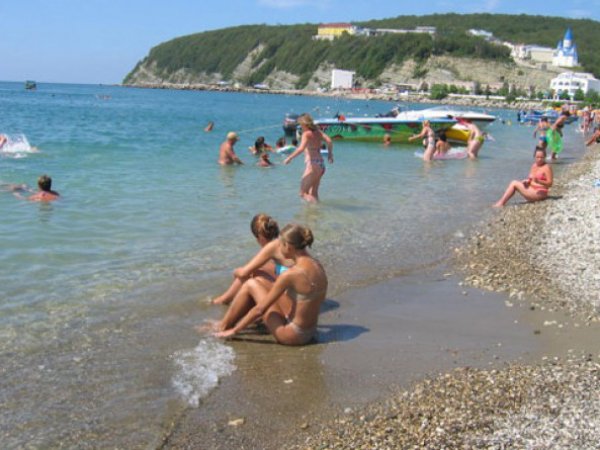 Туристы пожаловались Путину на кишечную палочку в Черном море: "ситуация катастрофическая"