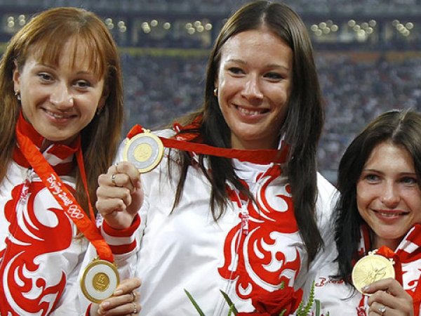 Российских легкоатлетов лишили "золота" в эстафете 4х100 метров Олимпиады-2008
