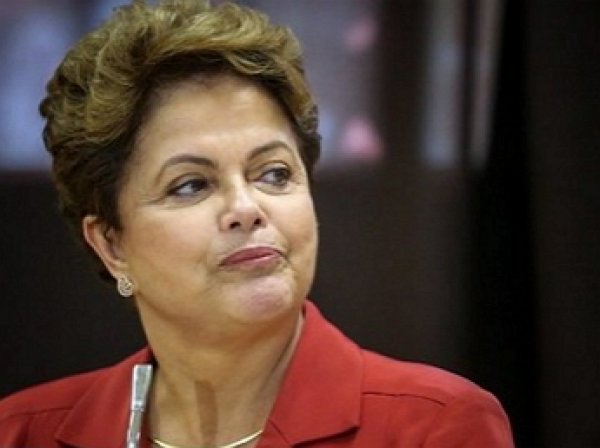 Президента Бразилии Дилму Руссеф отстранили от должности
