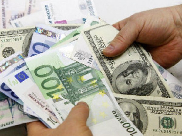Курс доллара на сегодня, 25 августа 2016: эксперты уверены, что встреча финансовых элит в США пойдет рублю на пользу