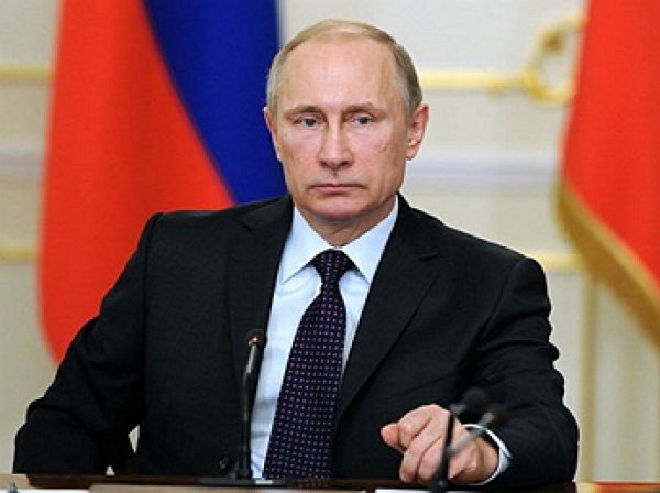Путин подписал указы о помиловании двоих россиян