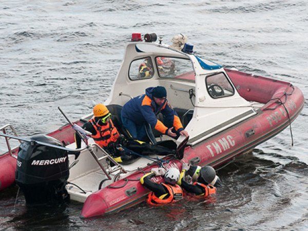 В Красноярском крае на озере утонула семья из четырех человек