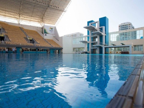 В Рио внезапно позеленела вода в олимпийском бассейне (ФОТО)