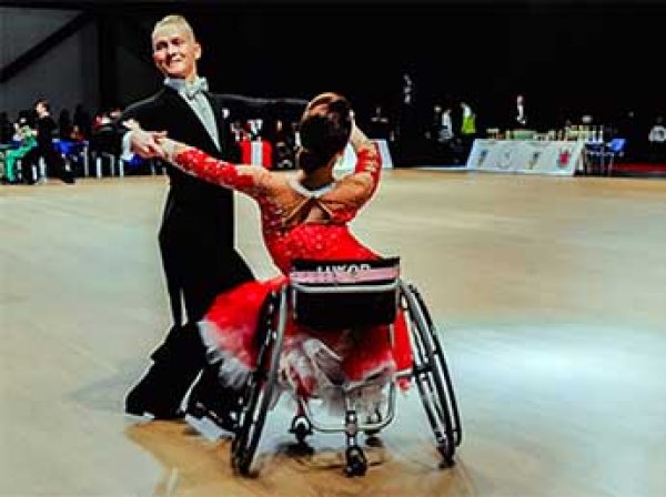 Международный комитет запретил награждать россиян на Кубке мира по танцам на колясках