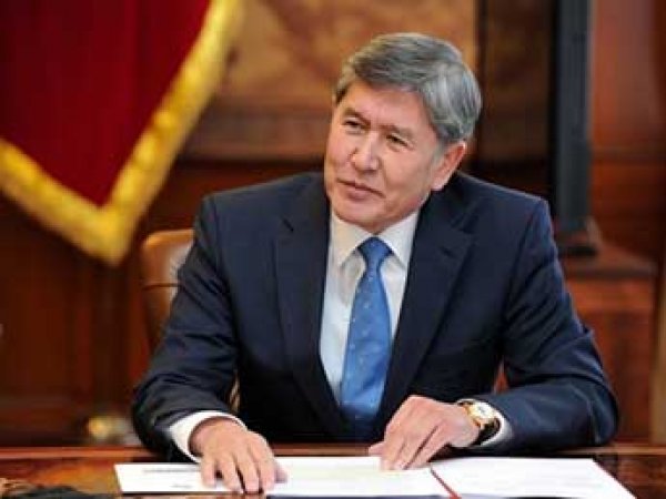СМИ узнали о госпитализации в Турции президента Киргизии Алмазбека Атамбаева