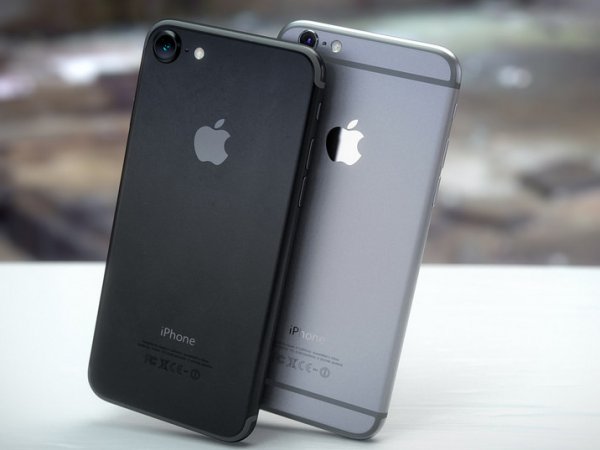 "Айфон 7", последние новости: владельцы iPhone 7 просверлили в них отверстия по совету блогера (ВИДЕО)