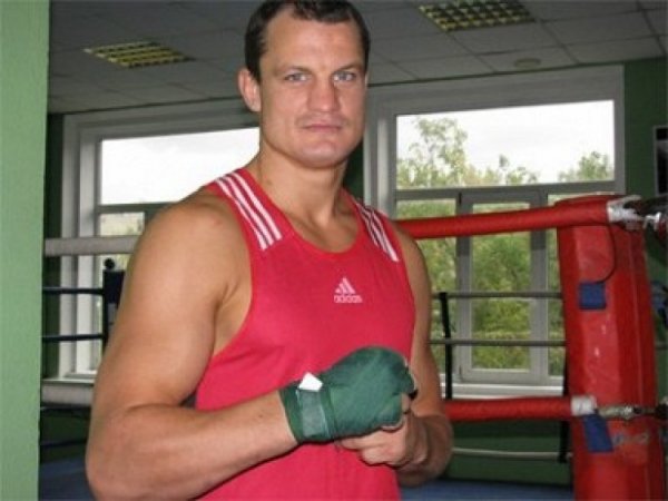 Боксер Роман Романчук умер в возрасте 37 лет
