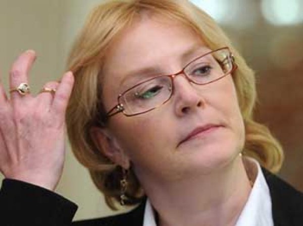 Глава Минздрава Скворцова рассказала, как спасла пассажирку на рейсе Москва — Нью-Йорк