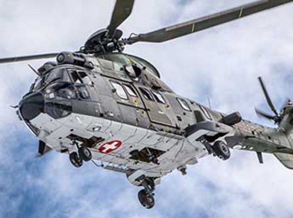 В Альпах разбился военный вертолет Швейцарии: экипаж погиб