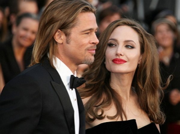 Анджелина Джоли и Брэд Питт, последние новости 2016: голливудская пара разводится