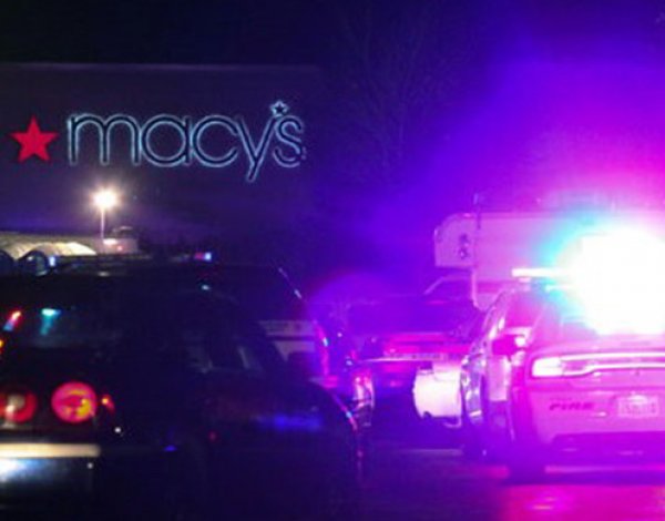 В США задержан стрелок, убивший 5 человек в ТЦ Cascade Mall (ФОТО)