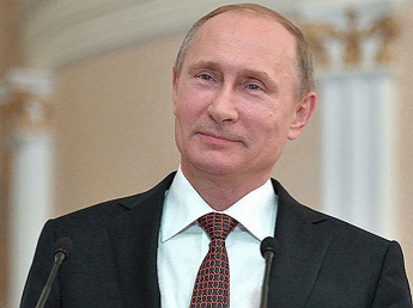 «Сам бы родил там»: Путин шуткой похвалил развитие перинатальных центров