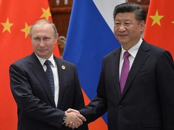 Путин подарил Си Цзиньпину коробку обещанного мороженого