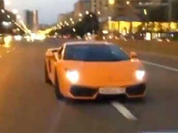 Студентка на Lamborghini с номером 666 устроила гонки на Кутузовском проспекте в Москве (ВИДЕО, ФОТО)
