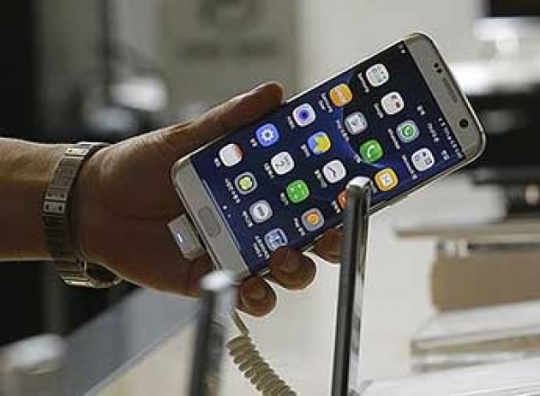 Взрывающиеся смартфоны Samsung Galaxy запретят включать на борту самолета