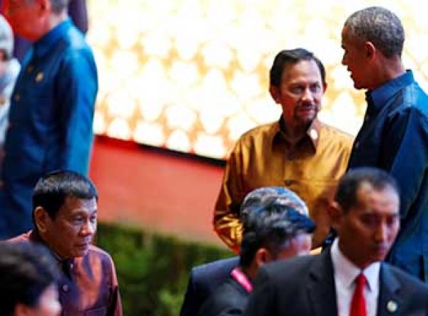 Обама обменялся любезностями с назвавшим его "сукиным сыном" президентом Филиппин