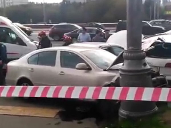 Авария на Кутузовском 14 сентября 2016 попала на ВИДЕО