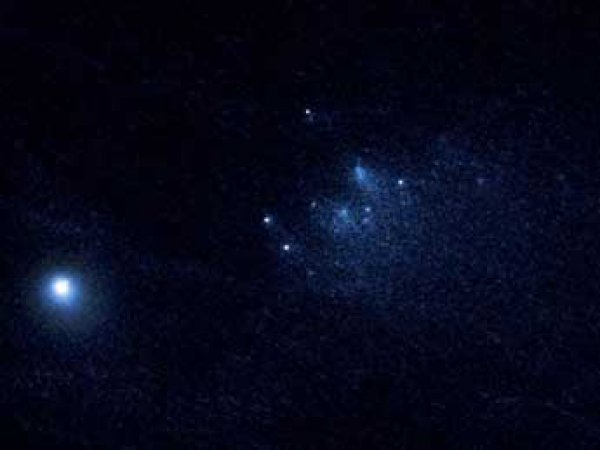 "Хаббл" показал ФОТО и ВИДЕО, как комета разрывает себя на части