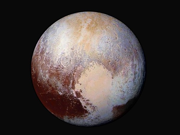 Ученые узнали тайну происхождения красного пятна на спутнике Плутона (ФОТО)