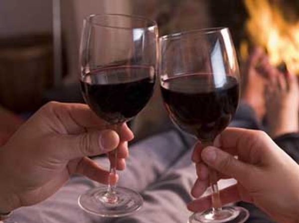 Ученые выяснили, какая доза вина спасает от депрессии