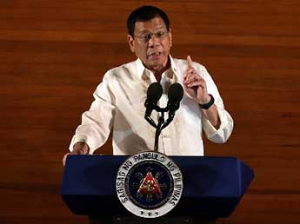Президент Филиппин пожалел о том, что назвал Обаму "сыном шлюхи"