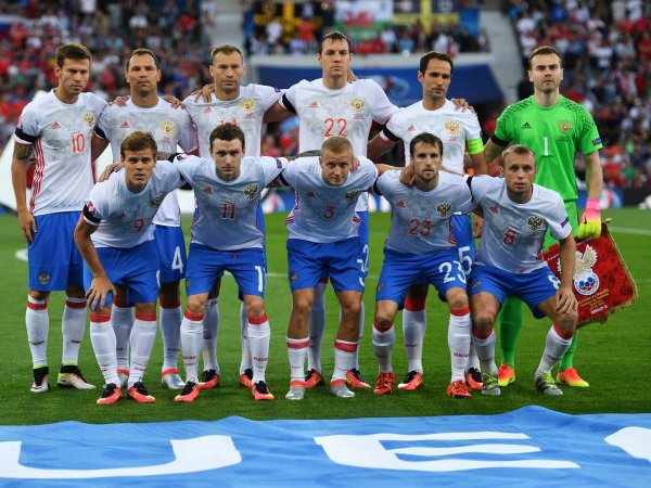 Массажистам сборной России по футболу заплатили более 20 млн за выход на Евро-2016