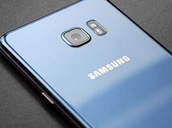 В США из-за загоревшегося смартфона Samsung эвакуировали авиарейс
