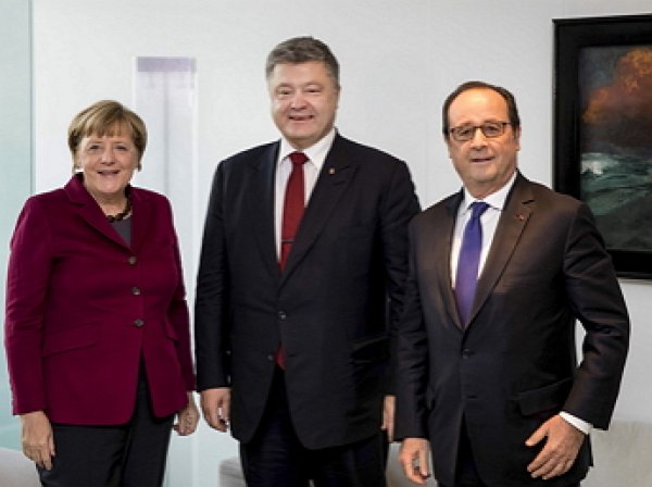 "В полночь Порошенко выпроводили": Олланд и Меркель оскорбили Киев, выставив Порошенко за дверь