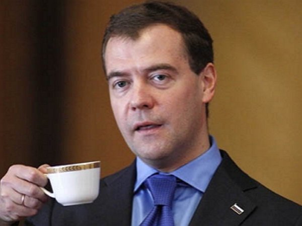 "Это вообще неполиткорректно": Медведев предложил переименовать кофе "американо"