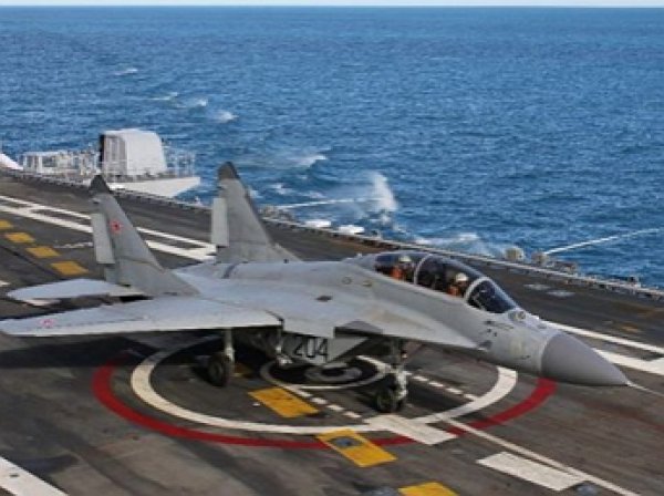 СМИ: МиГ-29 с "Адмирала Кузнецова" рухнул в Средиземное море