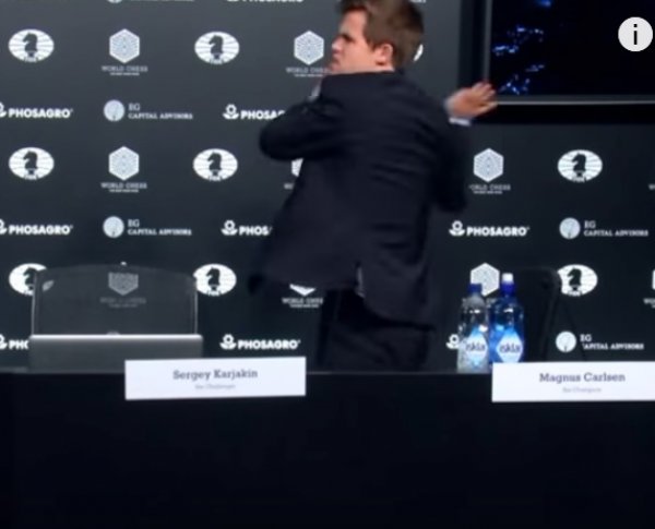 Карякин — Карлсен, 8 партия: после первого поражения норвежский чемпион сбежал с пресс-конференции (ВИДЕО)