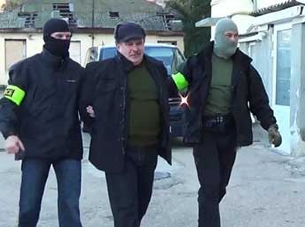 В Сеть попало ВИДЕО задержания экс-офицера ЧФ за шпионаж в пользу Украины