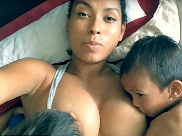 YouTube шокировало ВИДЕО, где американка кормит грудью сыновей двух и трех лет (ФОТО, ВИДЕО)
