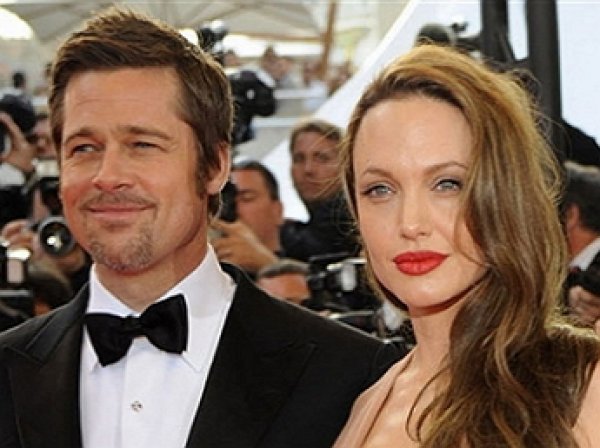 Анджелина Джоли и Брэд Питт, последние новости: Джоли заявила о намерении стать лесбиянкой, а Питт закрутил новый роман