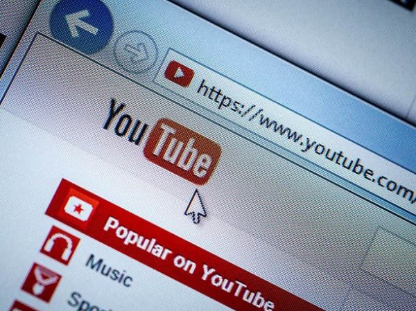 Минкомсвязи прокомментировало информацию об уходе YouTube из России