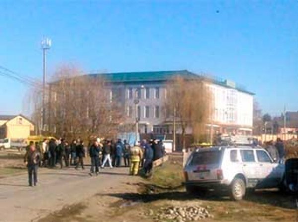 В Назрани рядом со школой прогремел взрыв: есть жертвы