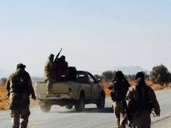 Боевики ИГИЛ показали захваченные танки, пленных и зачистки в Пальмире (ФОТО, ВИДЕО)