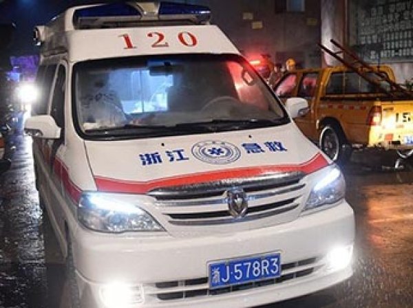 В Китае мужчина пытался покончить с собой в прямом эфире