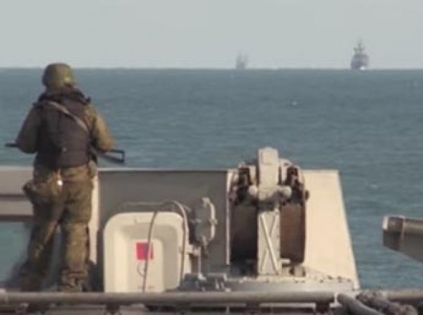 В Сеть попало ВИДЕО сопровождения "Адмирала Кузнецова" кораблями НАТО