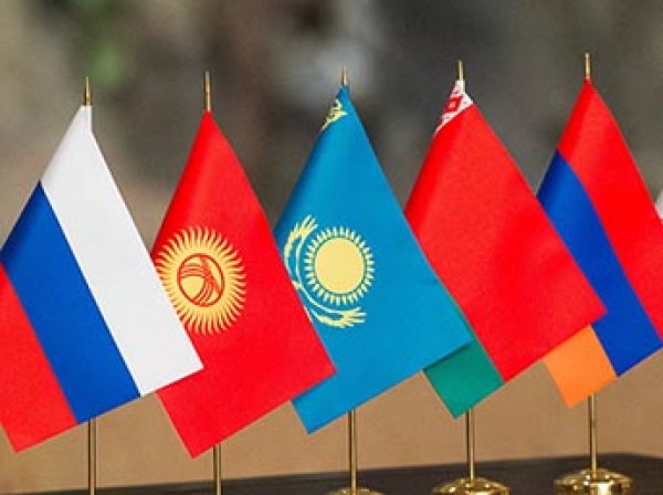 На саммите ЕАЭС лидеры всех стран, включая Киргизию, подписали таможенный кодекс