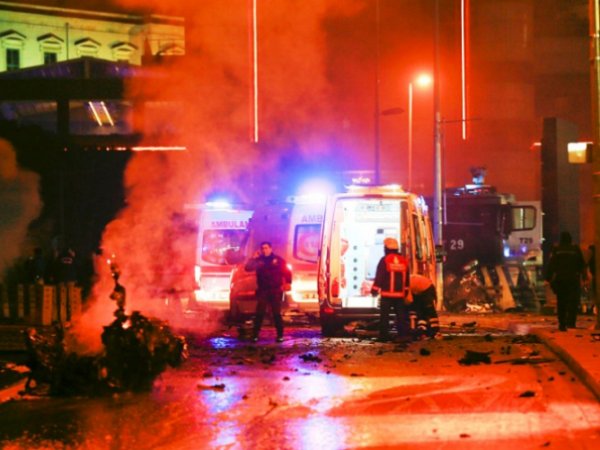 Теракт в Стамбуле 10 декабря 2016 унес жизни 38 человек (ФОТО, ВИДЕО)