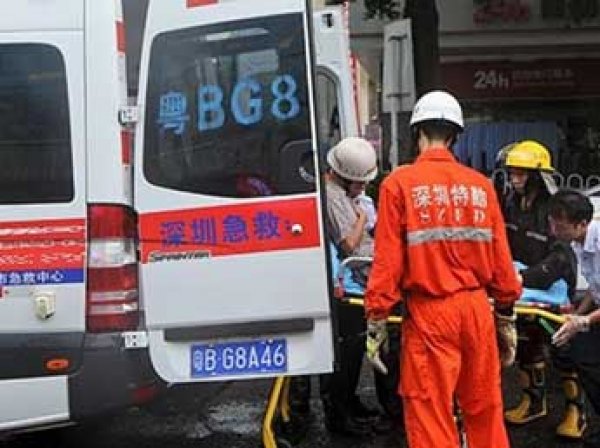 В Пекине автобус въехал в толпу на рынке: есть жертвы