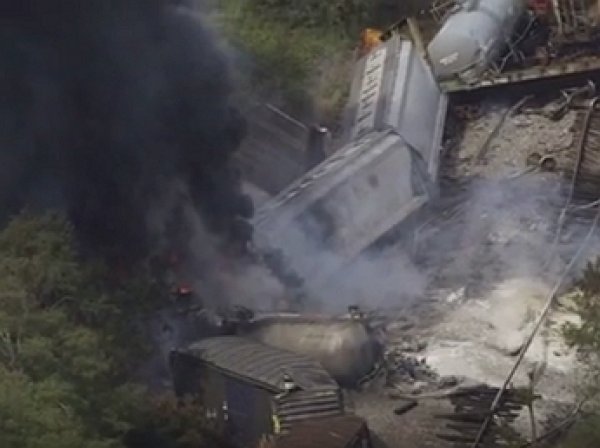 Взрыв поезда в Болгарии: есть жертвы (ФОТО, ВИДЕО)