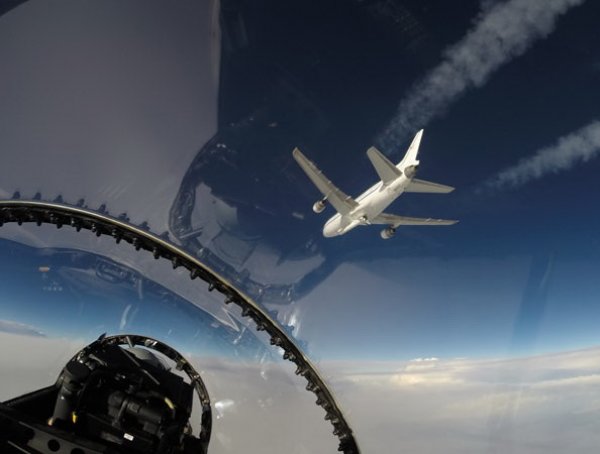 На YouTube обсуждают ВИДЕО вспышки в небе над Сочи в момент крушения Ту-154