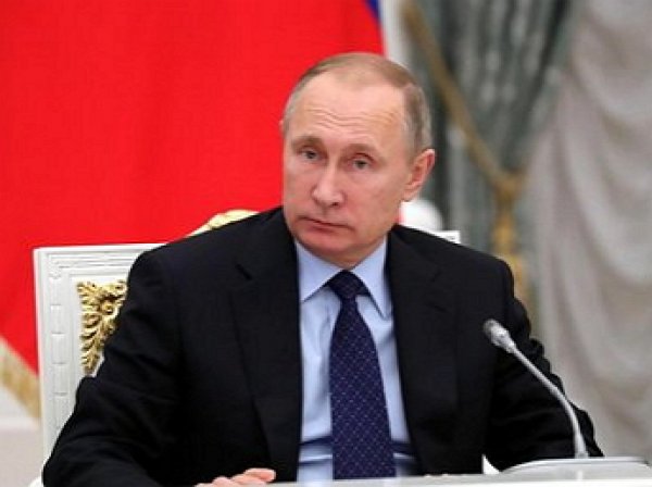 Путин предложил парламентариям «махнуть» шампанского