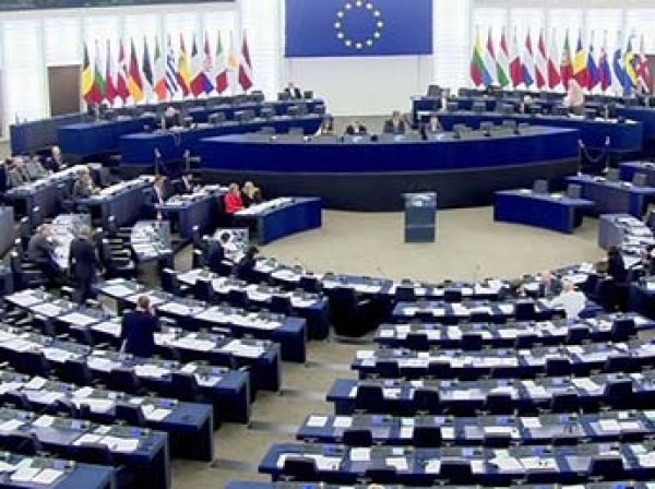 Европарламент согласовал отмену виз для Украины и Грузии