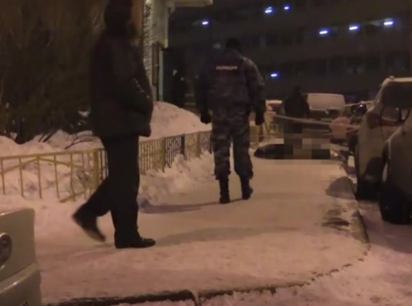 На YouTube появилось ВИДЕО перестрелки убийцы с полицейскими в Москве и его гибель