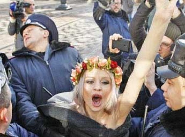 Активистка Femen объявила о ликвидации движения